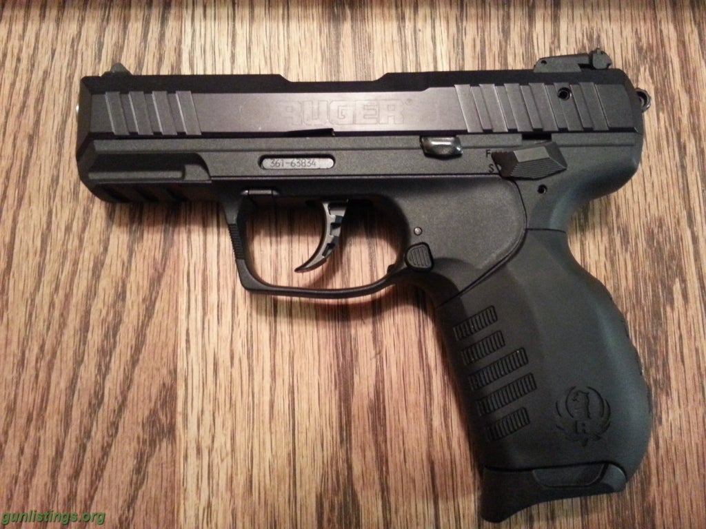 Pistols Like New Ruger SR22 With Threaded Barrel