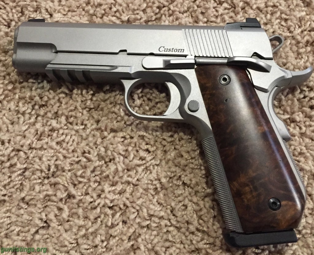 Pistols LNIB Custom Dan Wesson 10mm V-Bob