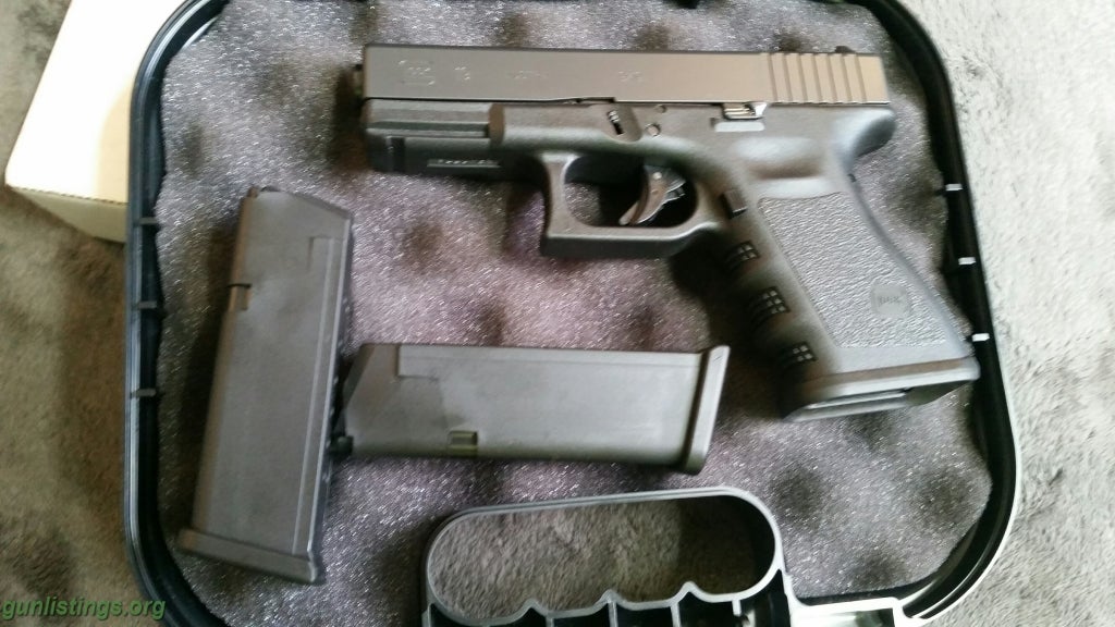 Pistols LNIB- Safe Queen Glock 19 Gen 3