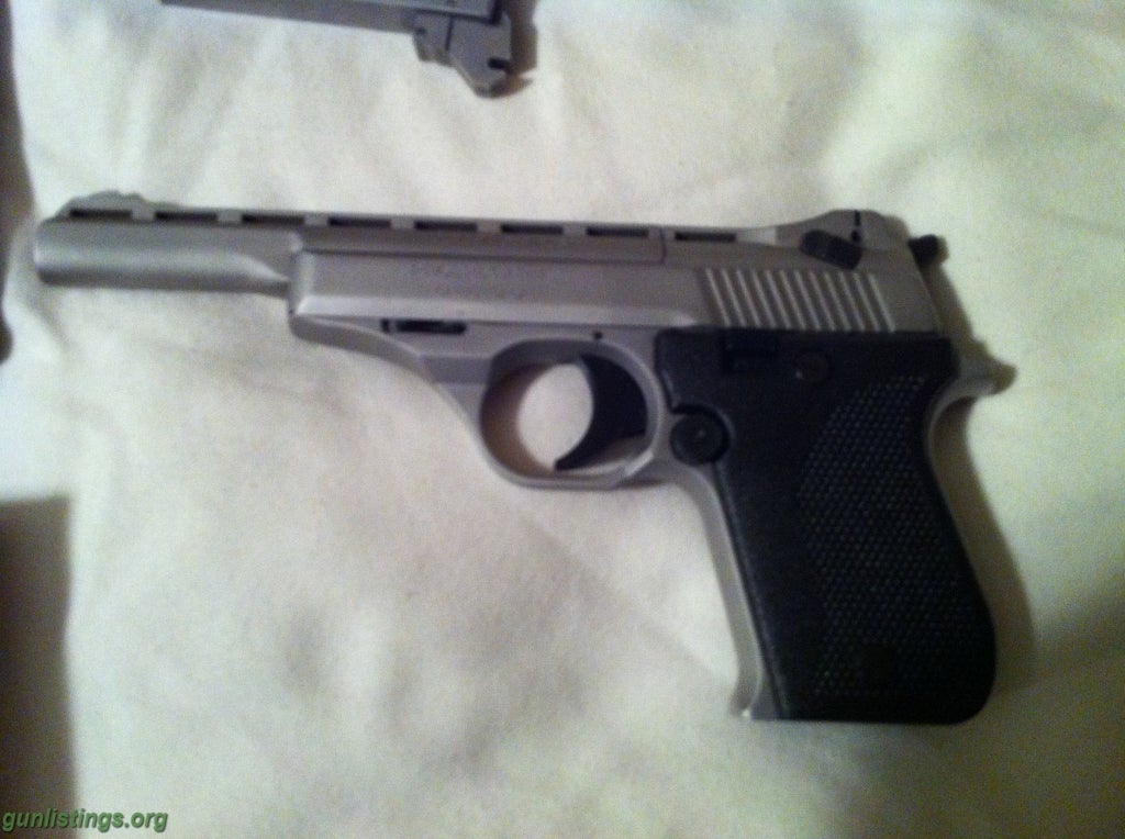 Pistols Phoenix HP22 Handgun W/ Extras