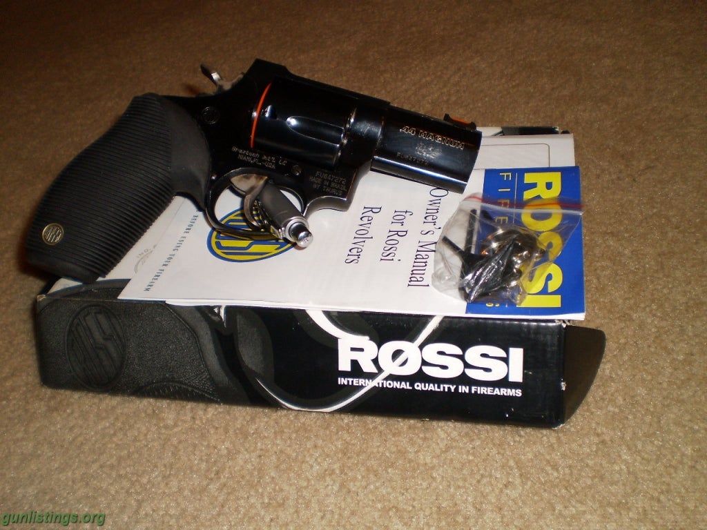 Pistols ROSSI 44 MAG.NIB