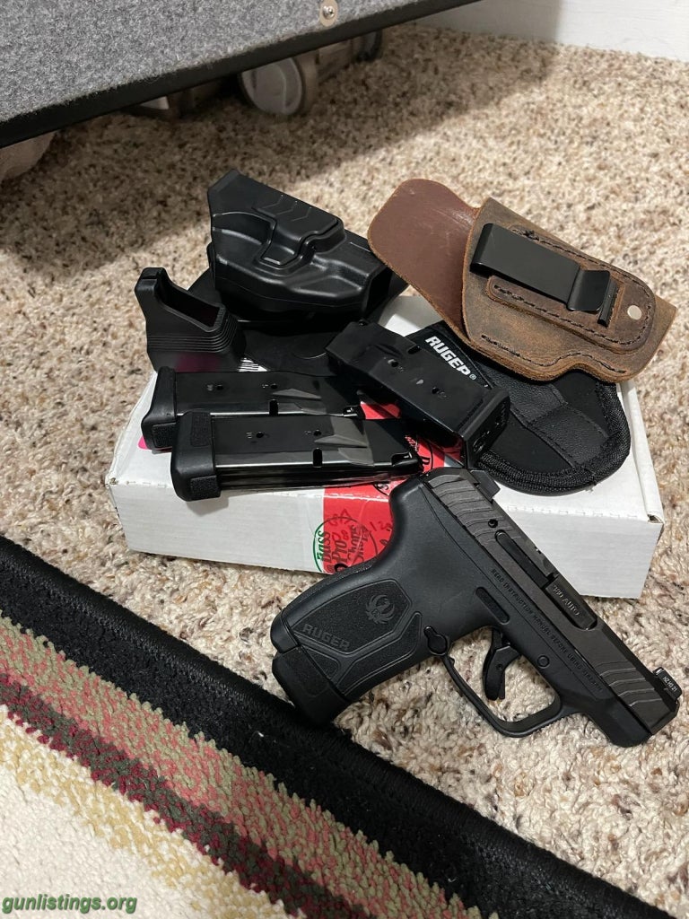 Pistols Ruger 380 Max, Extra Mags And Holsters