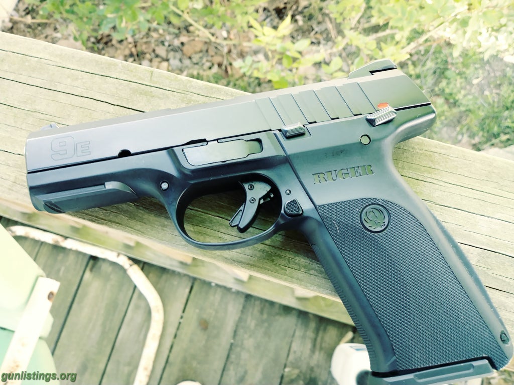 Pistols Ruger SR9E 9mm