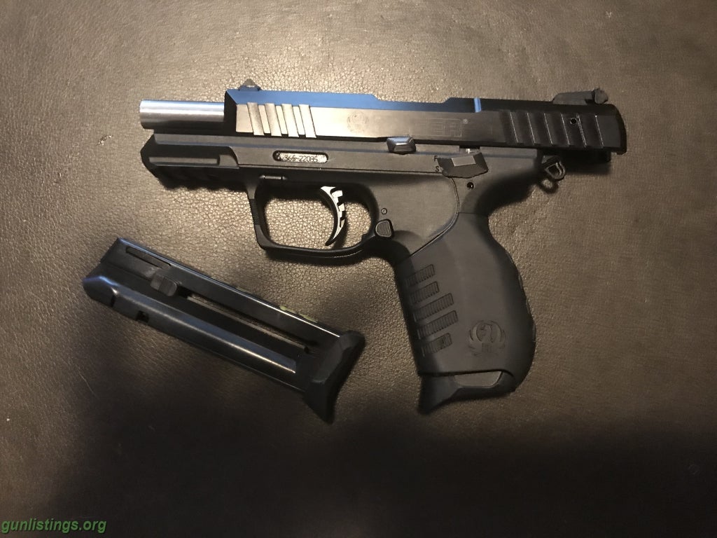 Pistols Ruger SR 22