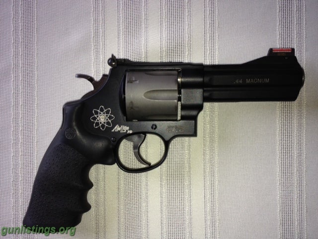 Pistols S & W .44 Mag/.44SW 4'' Airlite