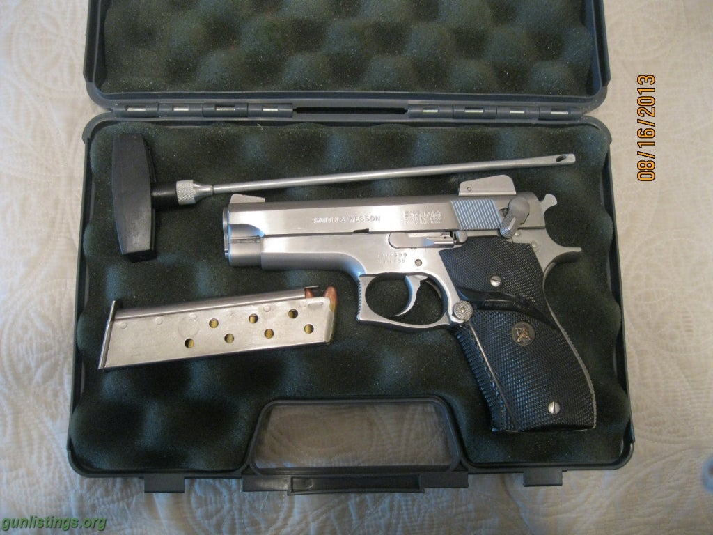 Pistols S & W 9mm Gun & Ammo