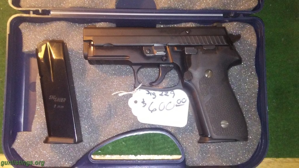 Pistols Sig 229 - 9mm With 5 Mags