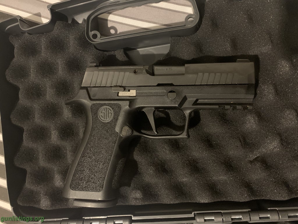 Pistols Sig 320 X-Carry