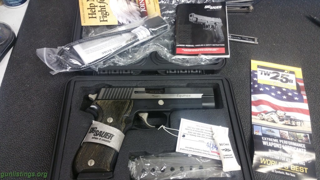 Pistols SIG P 220 Equinox