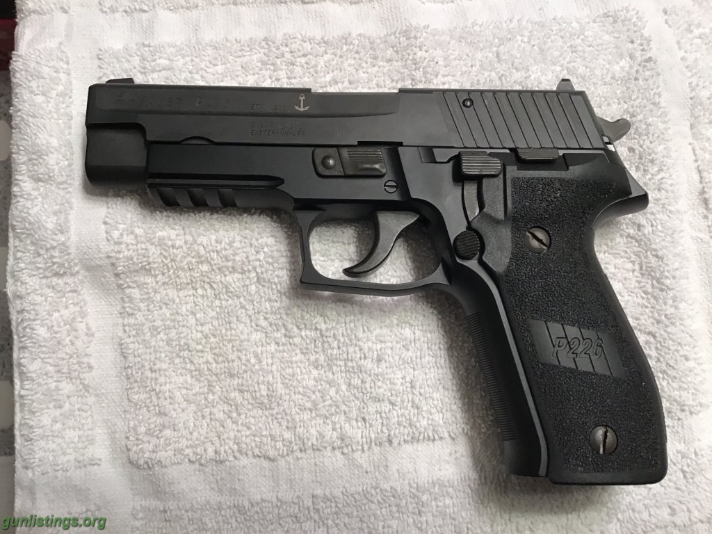 Gunlistings.org - Pistols Sig Sauer Navy Rare 1st Generation 226