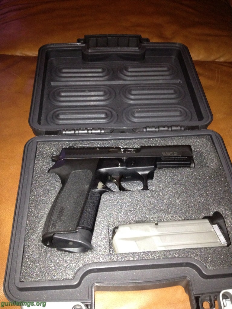 Pistols Sig Sauer P2022