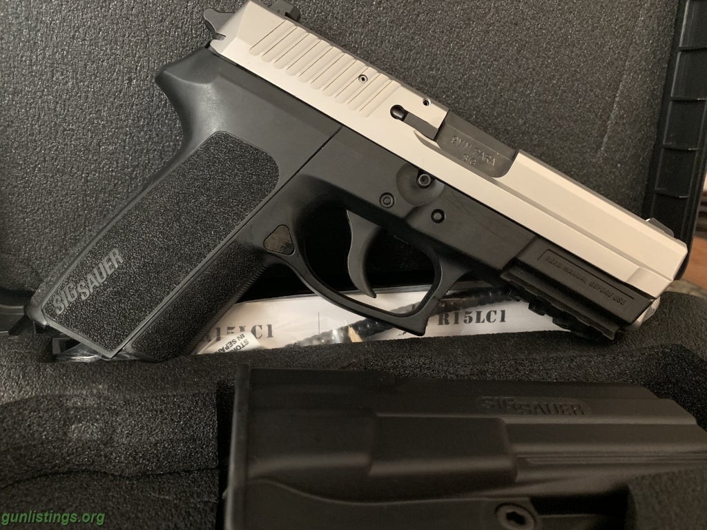 Pistols Sig Sauer P2022