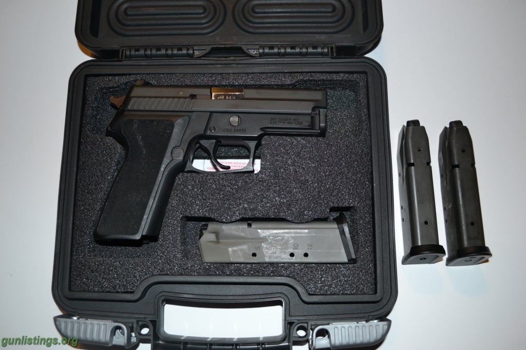 Pistols Sig Sauer P229 .40S&W