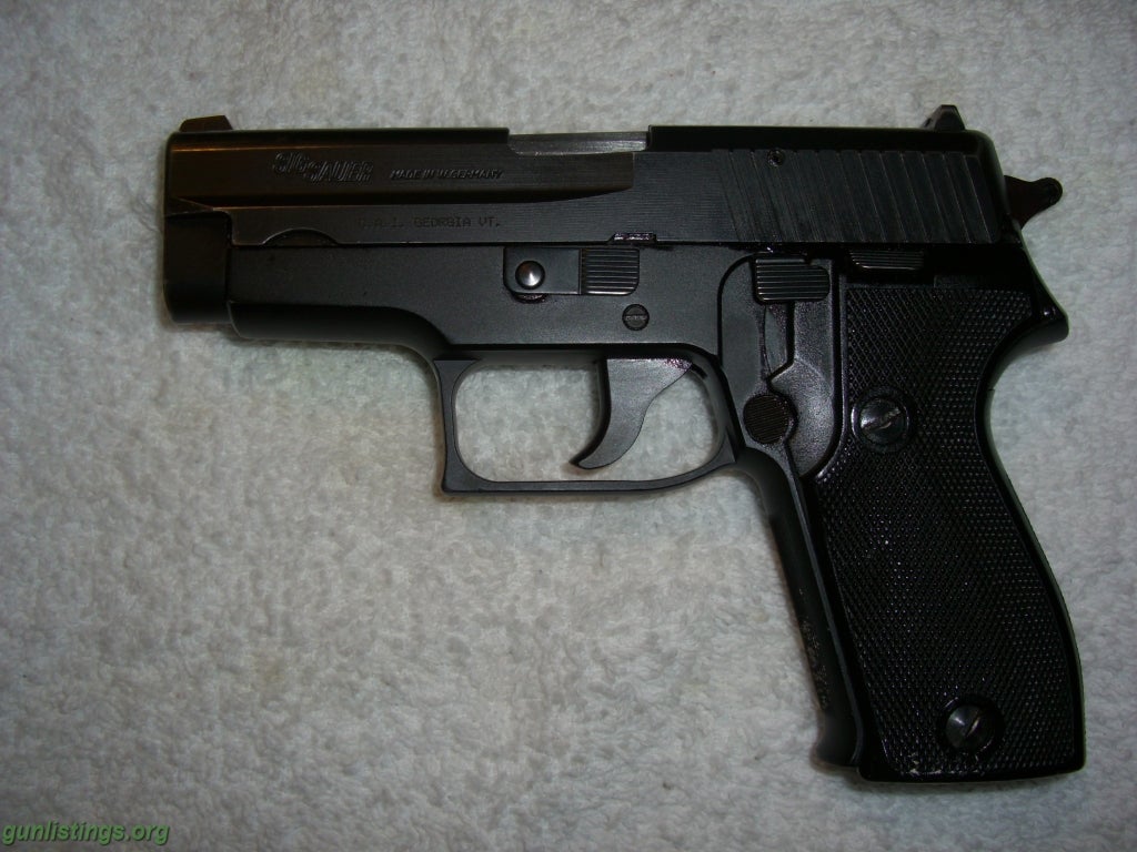 Pistols FS/FT Sig Sauer P6 9mm  - Reduced!