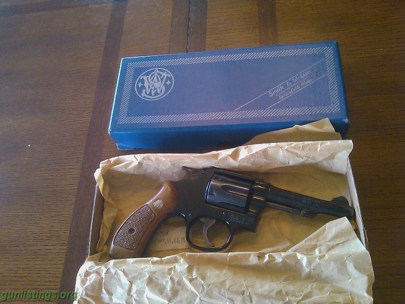 Pistols Smith & Wesson .38 Military & Polic