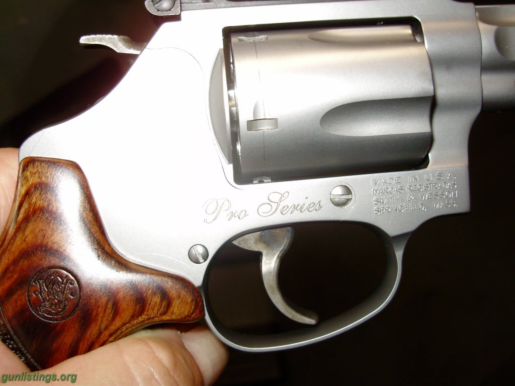 Pistols Smith & Wesson 357