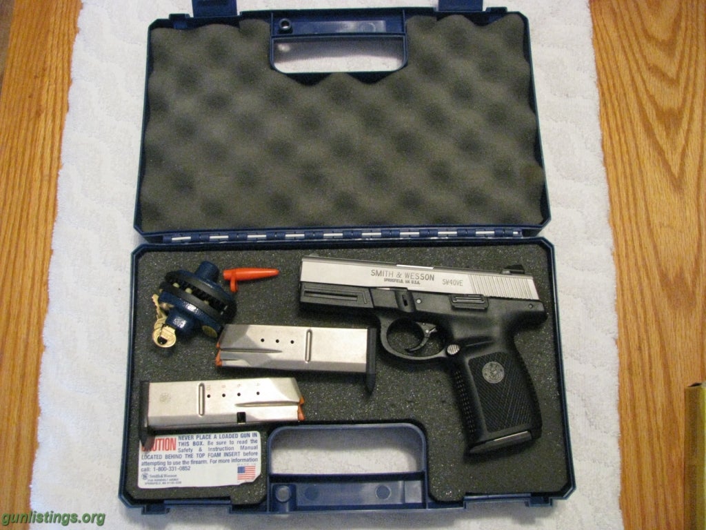 Gunlistings.org - Pistols SMITH & WESSON 40 CAL