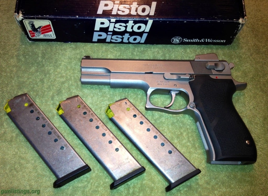 Pistols Smith & Wesson 4506