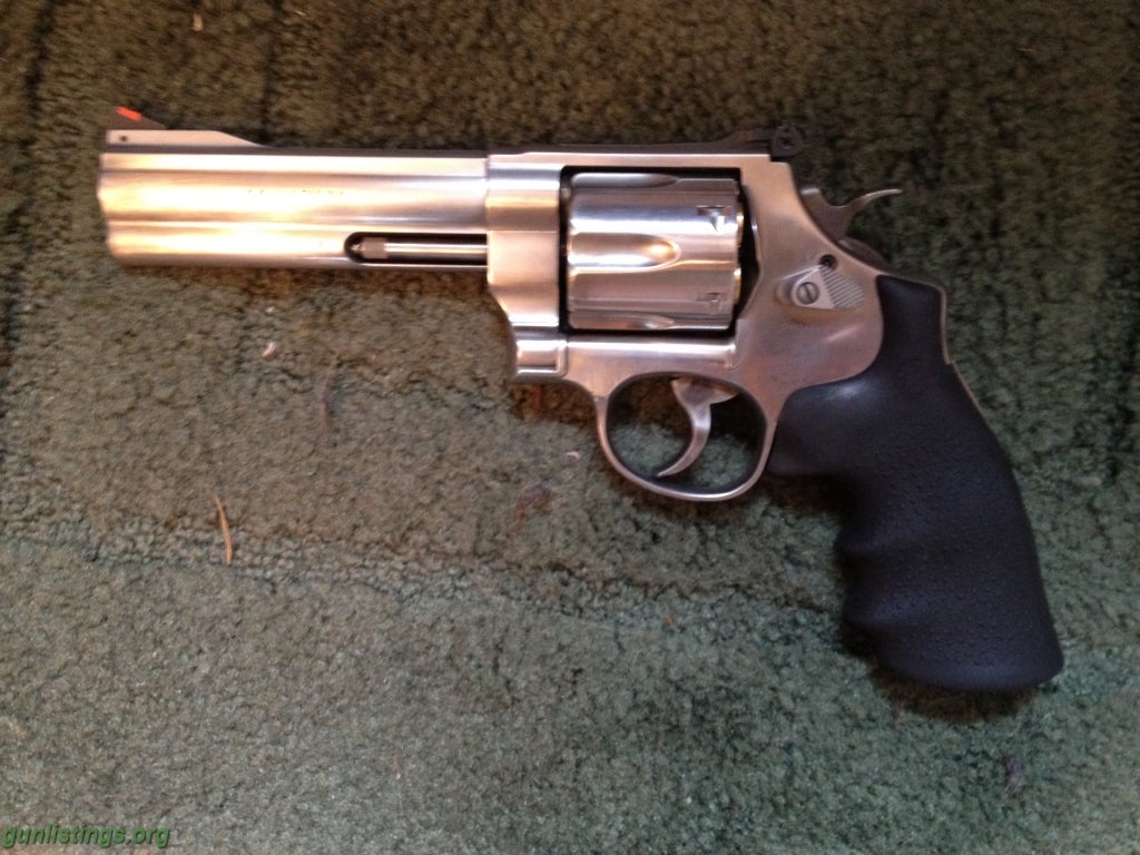 Gunlistings.org - Pistols Smith & Wesson 629 Classic