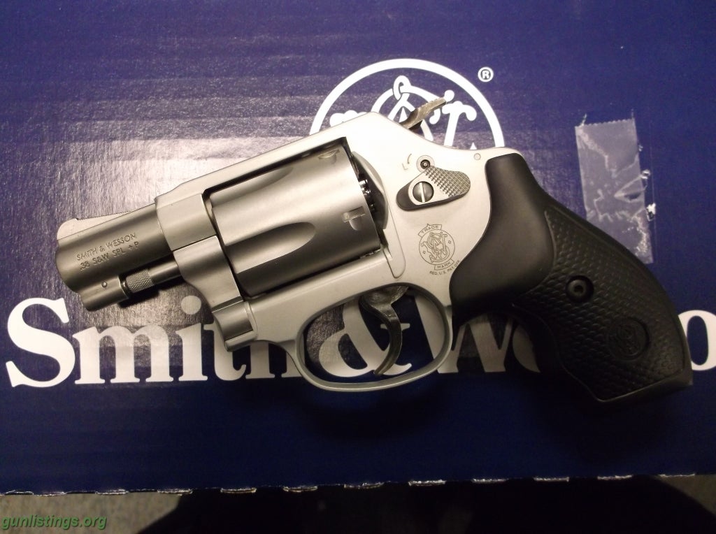 Pistols Smith & Wesson 637