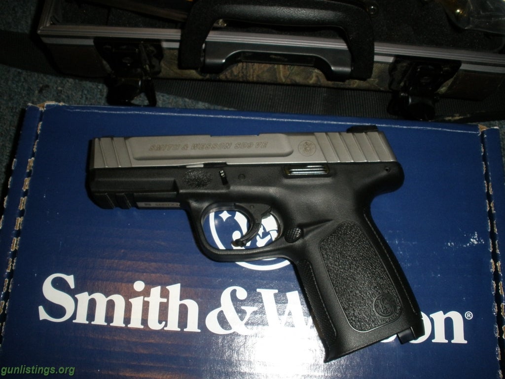 Pistols Smith & Wesson 9mm