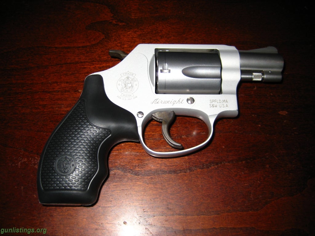 Pistols SMITH & WESSON AIRWEIGHT .38+p SNUB