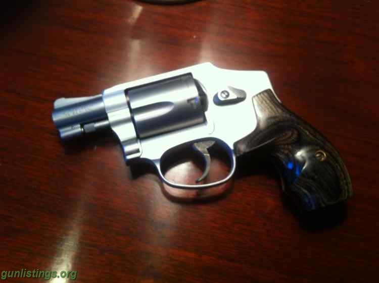 Gunlistings.org - Pistols Smith & Wesson Model 642 Ladysmith .38 SPL