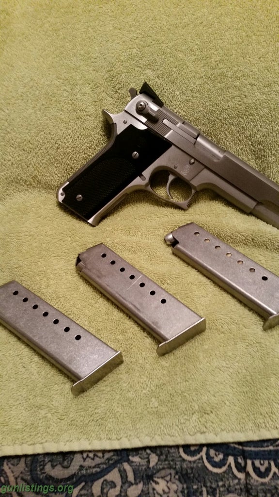 Pistols Smith & Wesson Model 645 .45cal