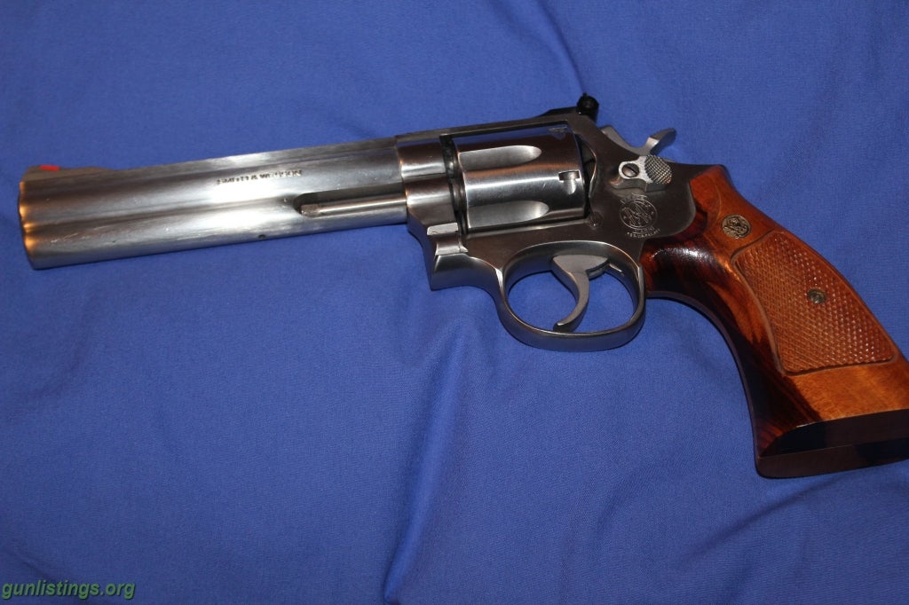 Pistols Smith & Wesson Model 686 .357 Magnum