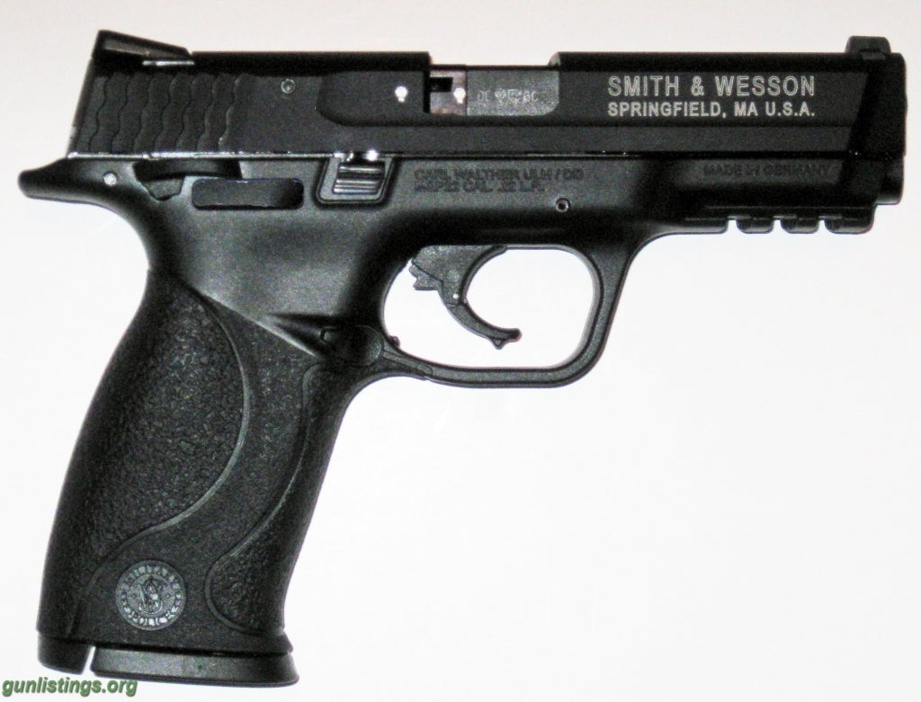 Pistols Smith & Wesson M&P22 Pistol