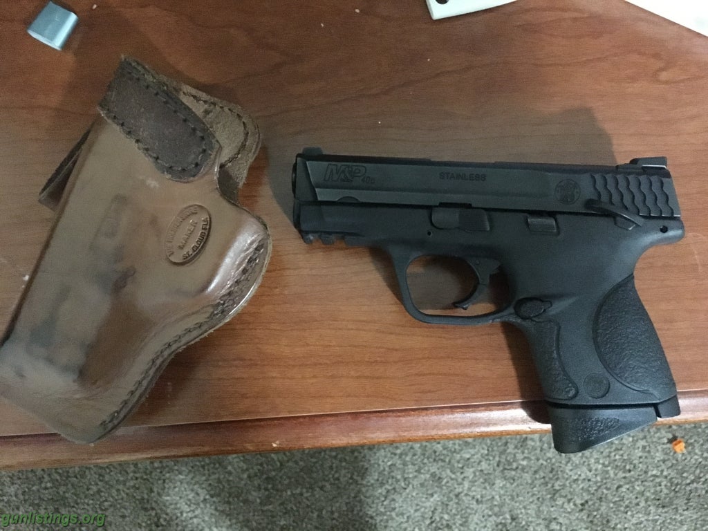 Pistols Smith & Wesson M&P .40 Compact