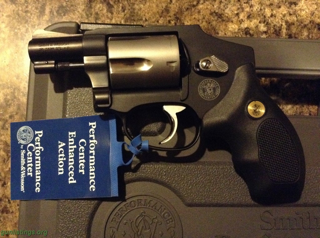 Pistols Smith & Wesson Preformance Center 442 .38 +P