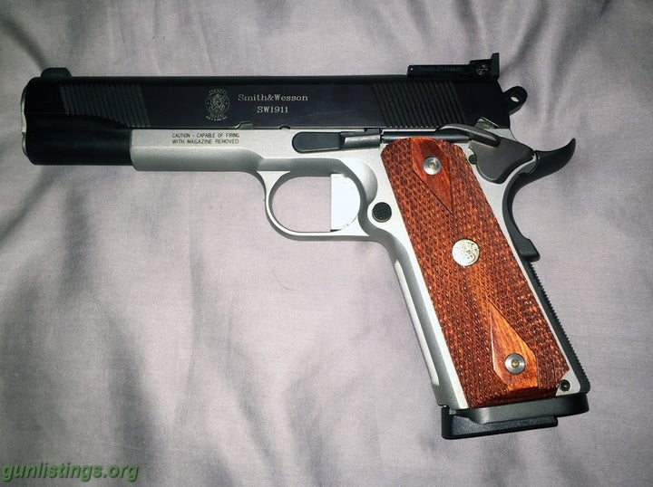 Pistols Smith & Wesson SW1911 DK .45 ACP