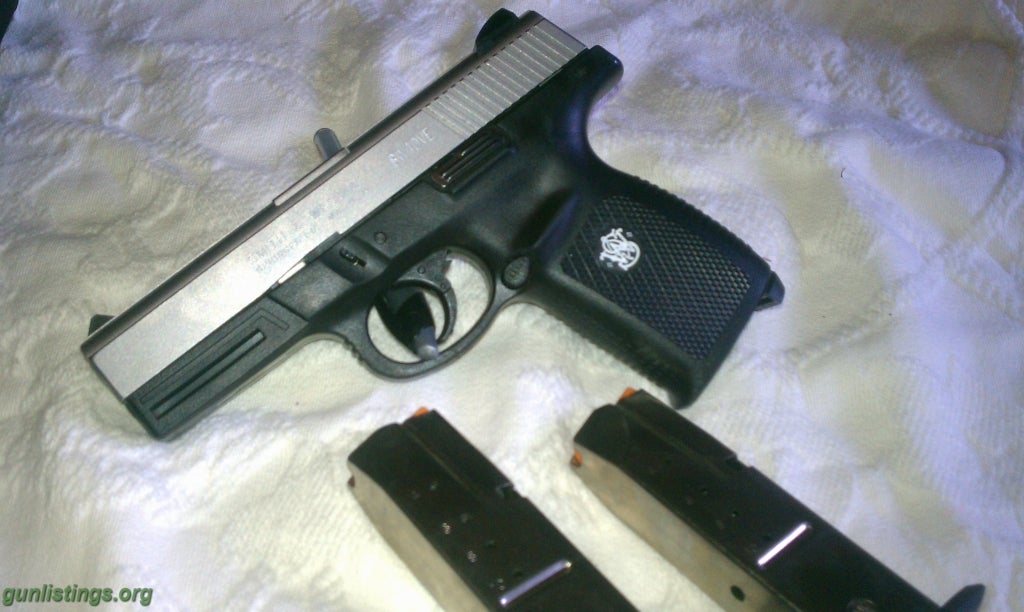 Pistols Smith & Wesson SW40VE