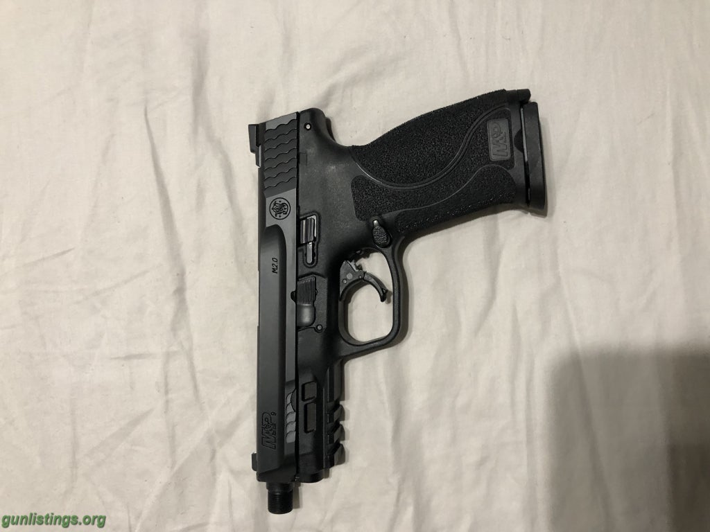 Pistols Smith And Wesson 2.0 9mm (trades)