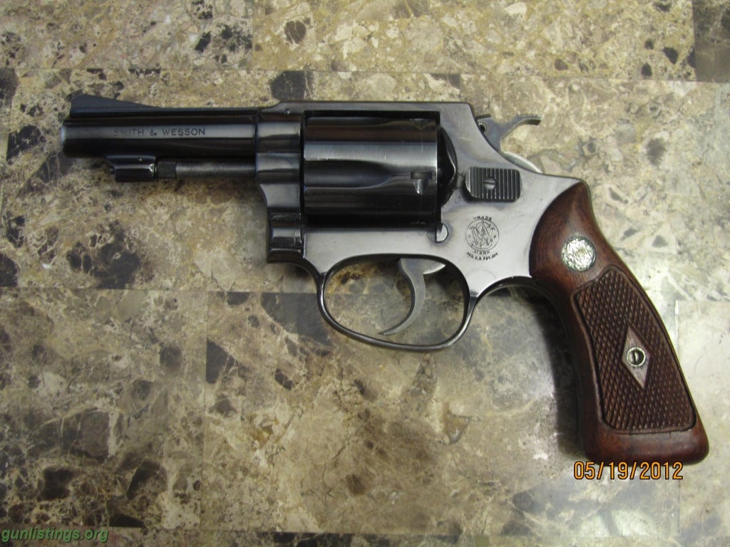 Pistols SMITH AND WESSON 36