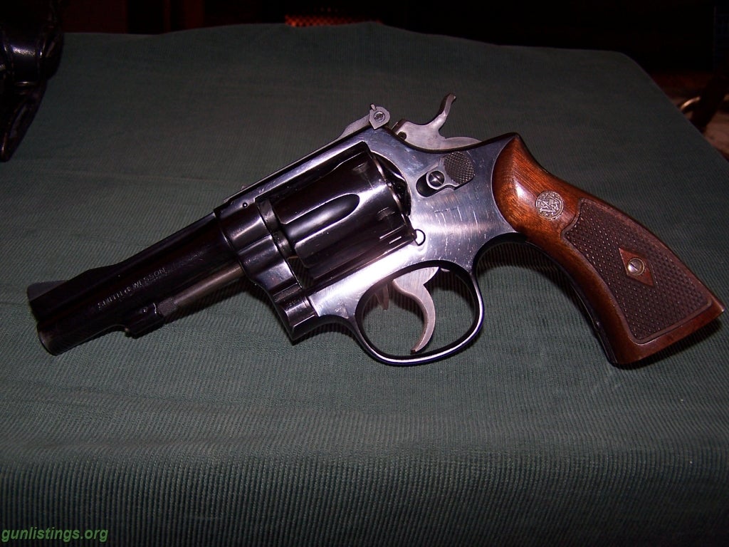 Pistols Smith And Wesson 38 (combat Masterpiece)