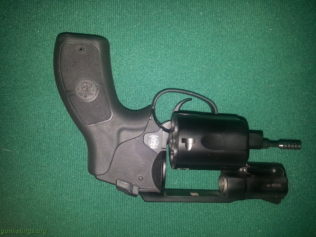 Pistols Smith And Wesson 38 Special With Laser.