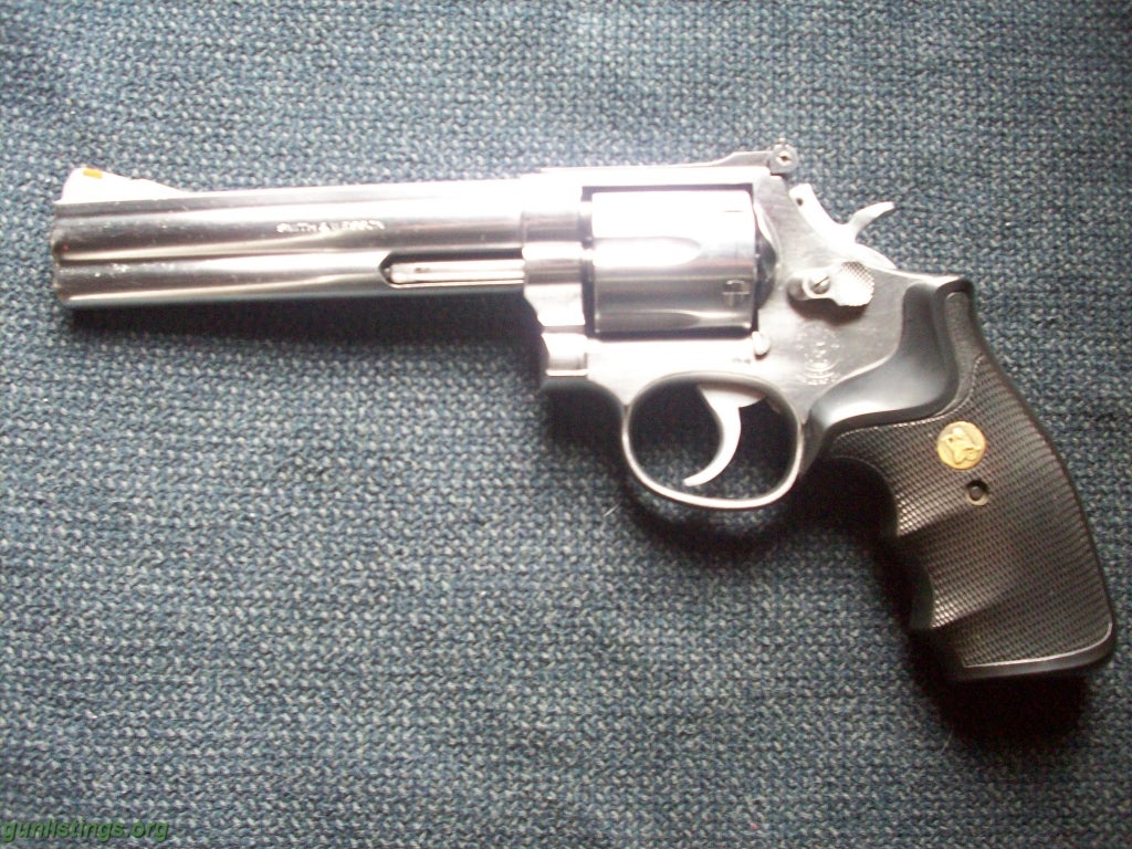 Pistols Smith And Wesson 686 No Dash