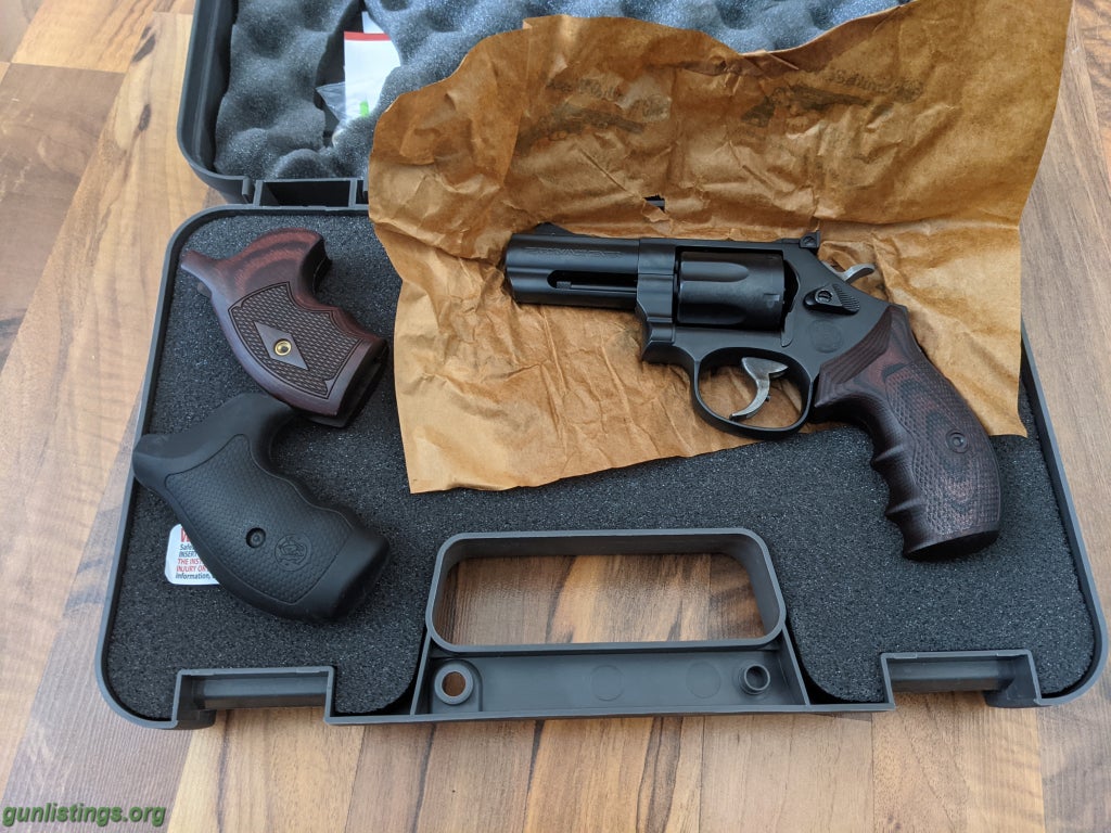 Pistols Smith And Wesson Model 19 Carry Comp