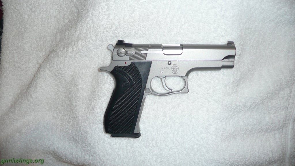 Pistols Smith And Wesson Model 3906