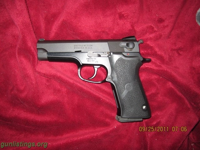 Pistols Smith And Wesson Model 915 9mm