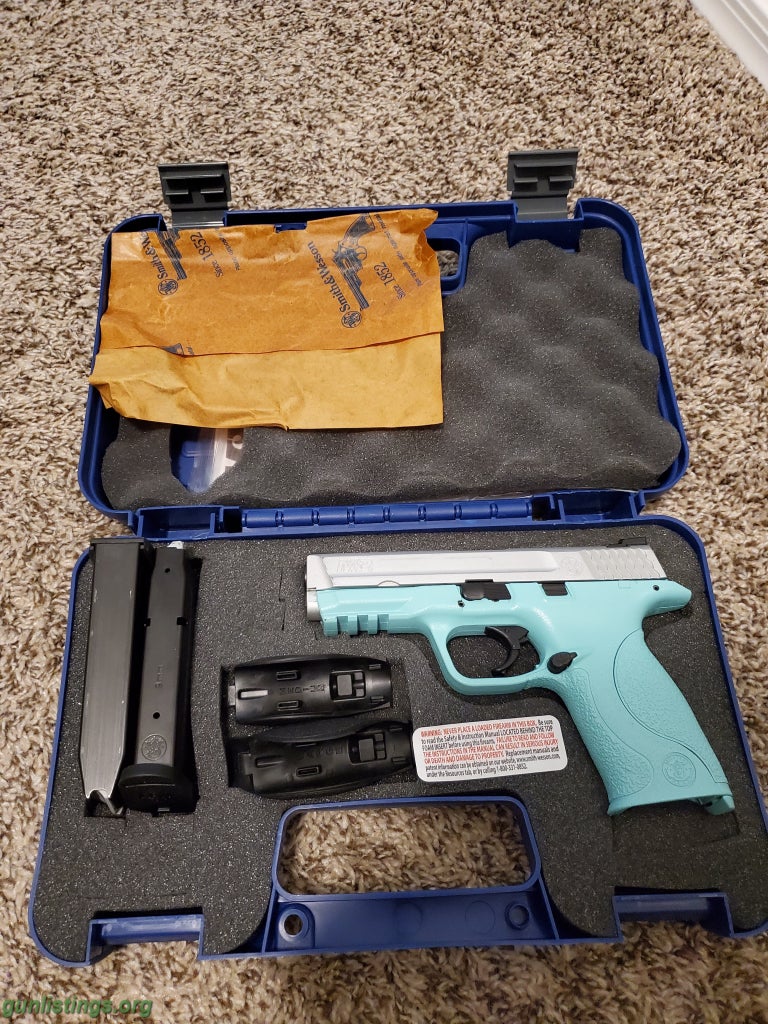 Pistols Smith And Wesson M&P9 - Tiffany Blue