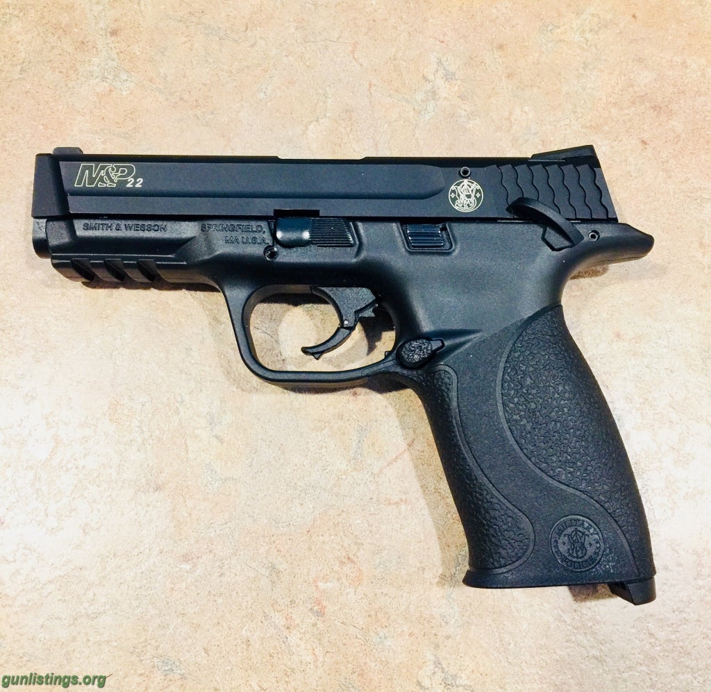 Pistols Smith And Wesson M&P 22 LR Pistol - Like New