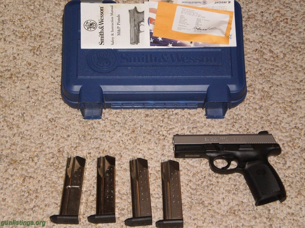 Pistols Smith And Wesson SW9F