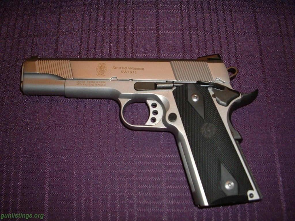 Pistols Smith&Wesson  SS 45