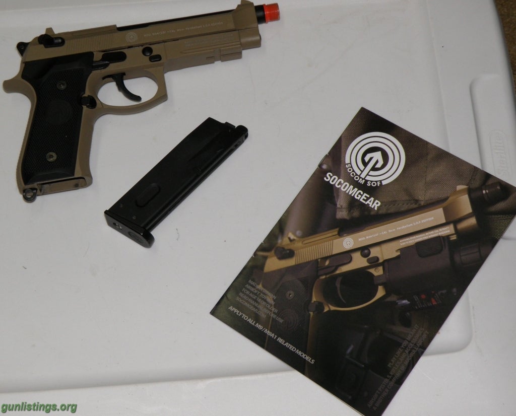 Pistols SOCOMGEAR M-92 Airsoft