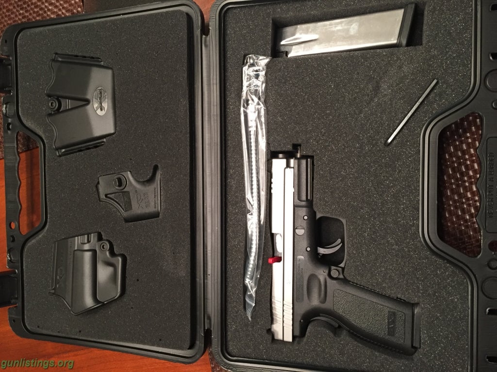 Pistols Springfield XD-40 Stainless 4