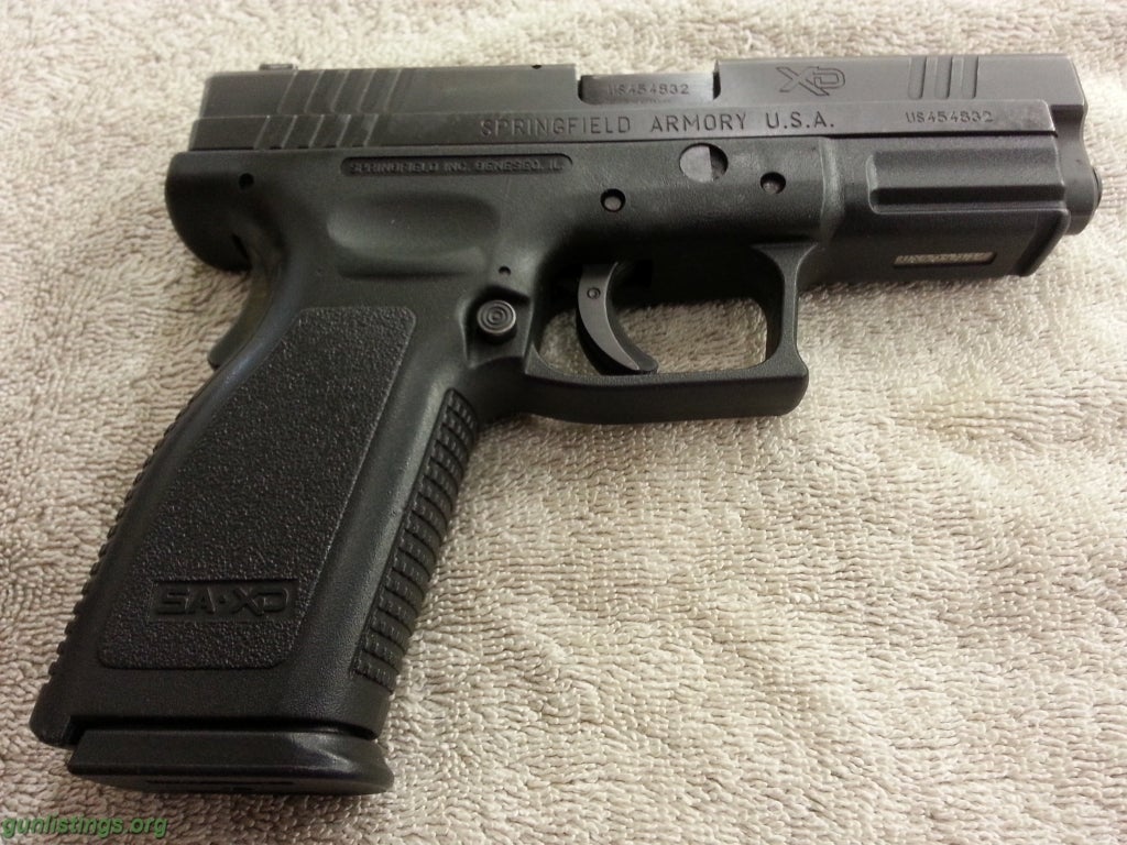 Pistols Springfield XD 40 Service Model