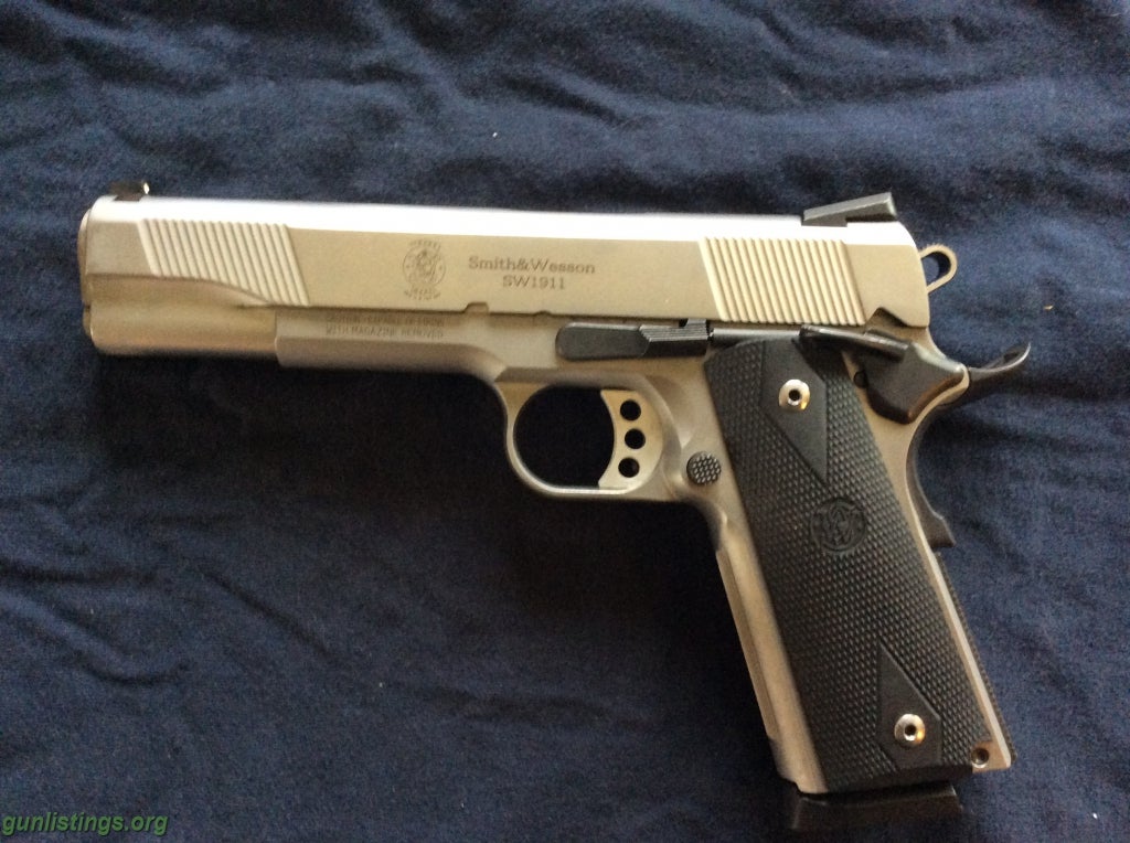 Pistols S&W 1911 45 ACP